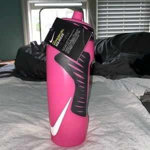 NWT Nike Hyperfuel Squeeze Water Bottle